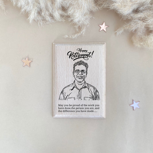 Engraved wooden portrait frame | design 4